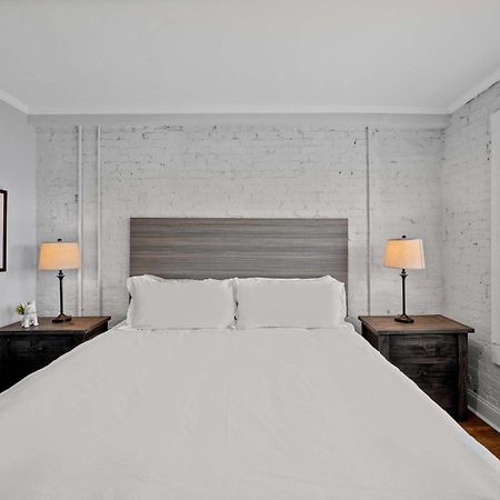 Discover Conway Trendy Downtown Loft エクステリア 写真